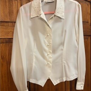 Vintage Kathy Che White Embroidered Button-Front Blouse
